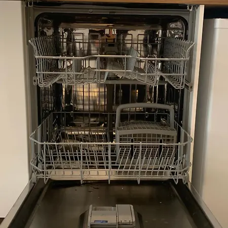 Apartment La *